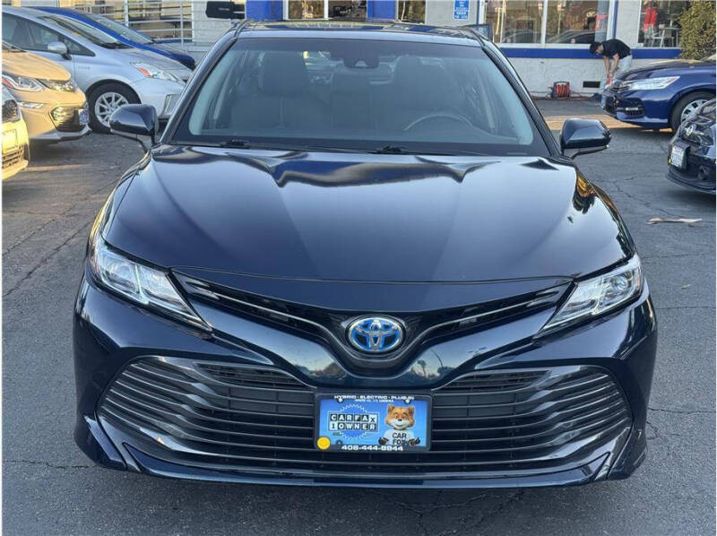 2018 Toyota Camry Hybrid LE