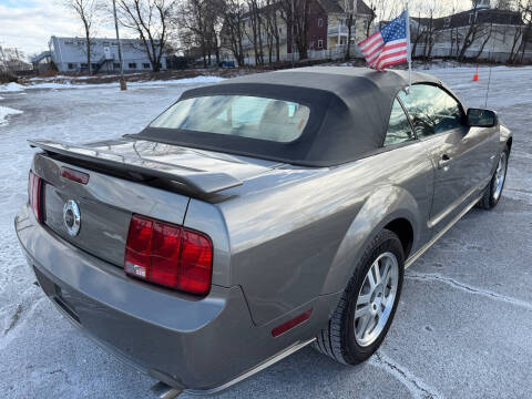 2005 Ford Mustang GT Premium