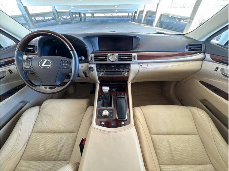 2013 Lexus LS 460