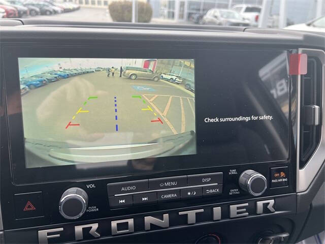 2025 Nissan Frontier SV