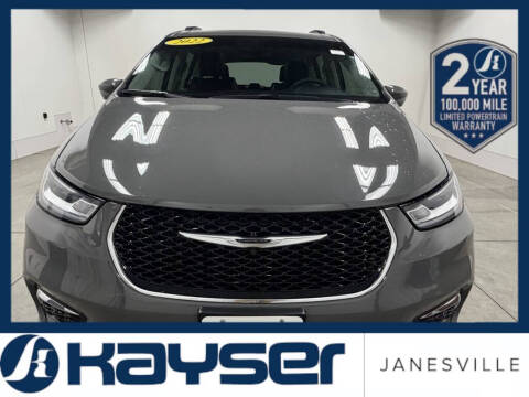 2022 Chrysler Pacifica Touring L