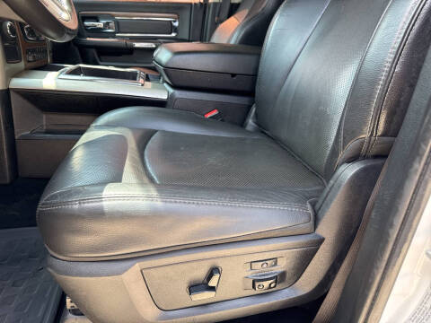 2015 RAM 3500 Laramie