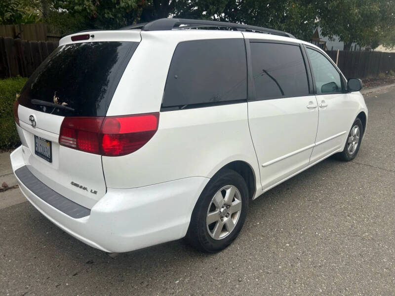2005 Toyota Sienna