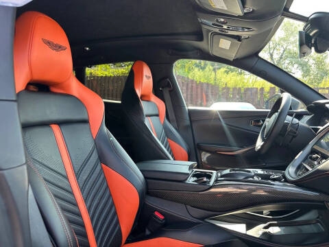 2023 Aston Martin DBX 707