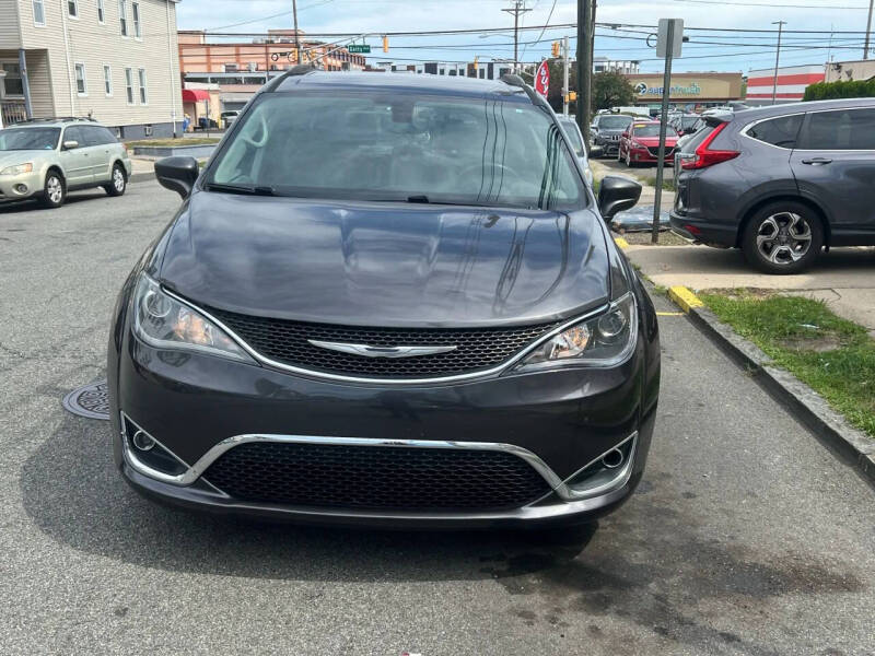 2017 Chrysler Pacifica