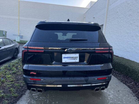 2024 Chevrolet Traverse LT