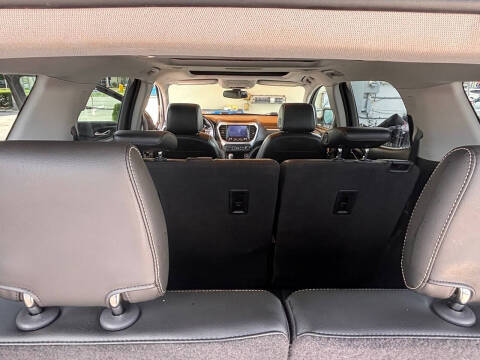 2017 GMC Acadia SLT-1