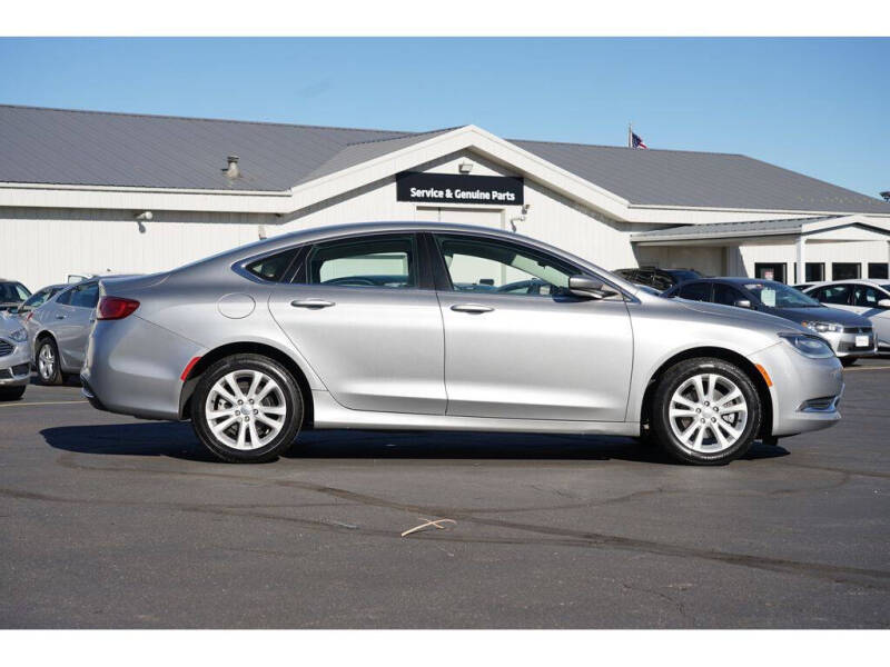 2016 Chrysler 200 Limited