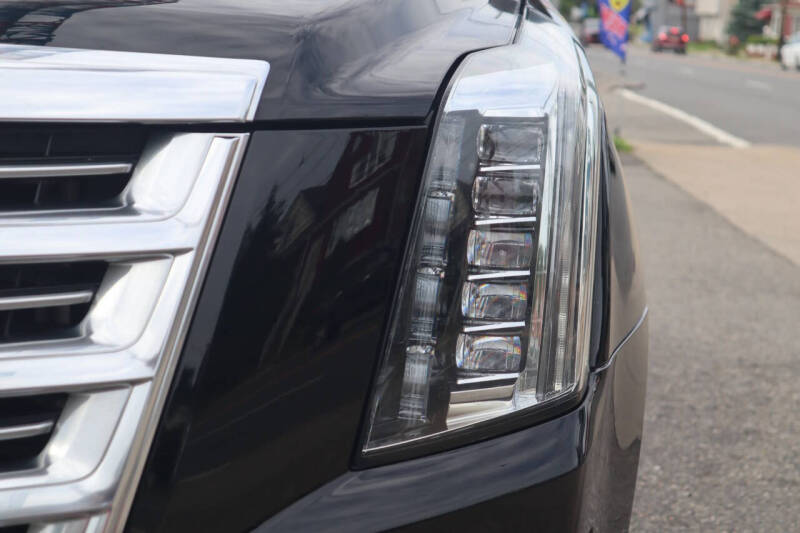 2017 Cadillac Escalade Platinum