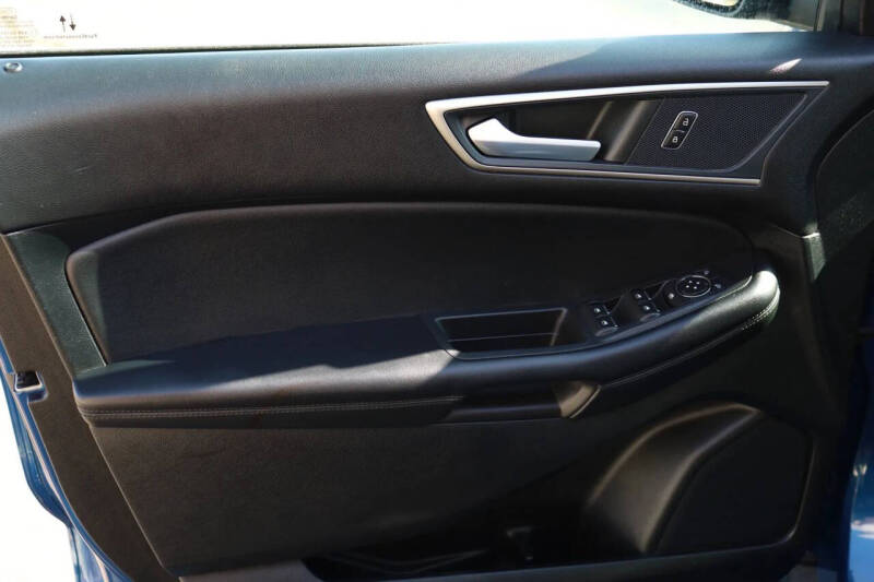 2022 Ford Edge