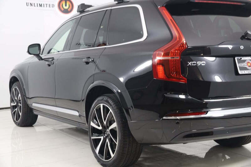 2025 Volvo XC90 B5 Plus Bright Theme