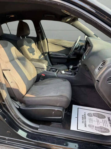 2015 Dodge Charger SE