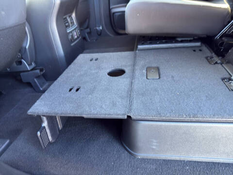 2024 Nissan Titan XD SV