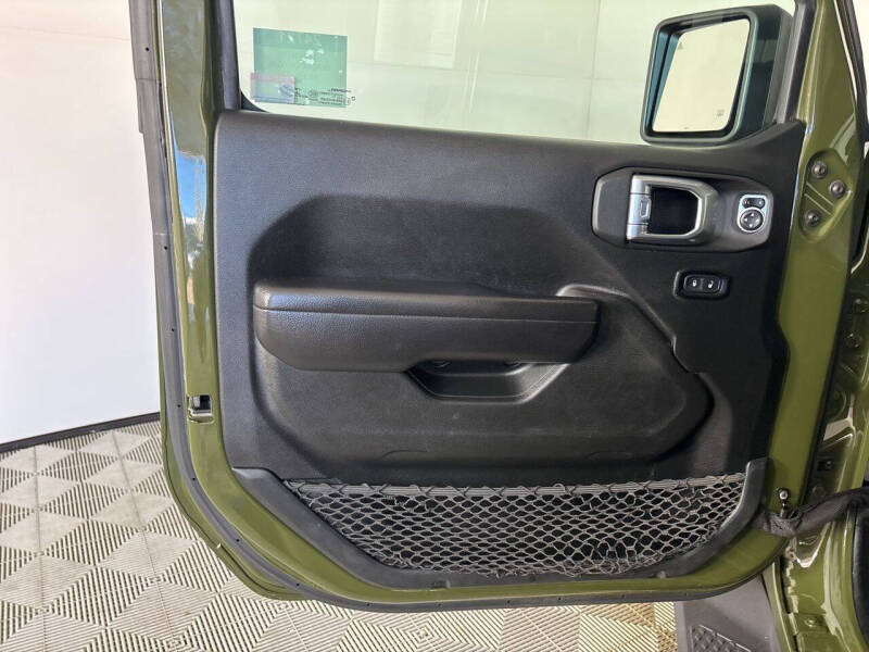 2021 Jeep Gladiator Sport