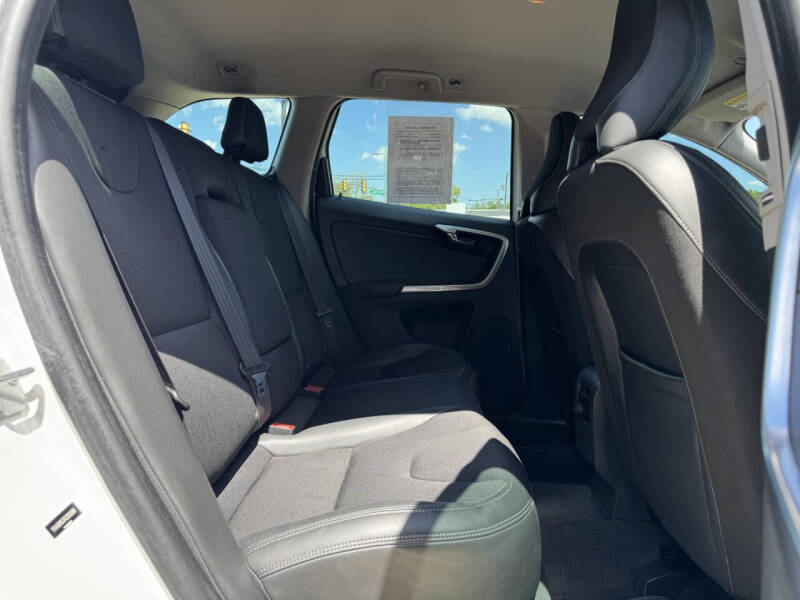 2016 Volvo XC60 T5 Drive-E