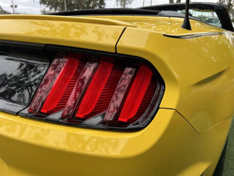 2017 Ford Mustang EcoBoost Premium