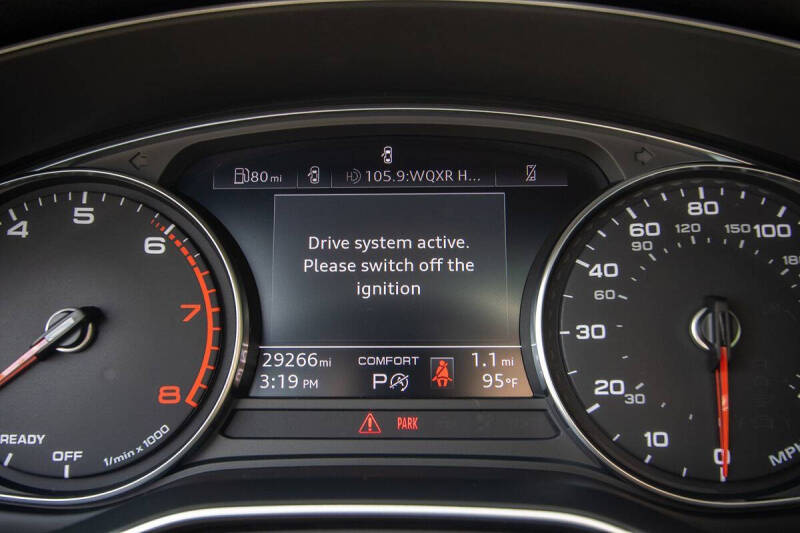 2023 Audi A4 quattro Premium 40 TFSI