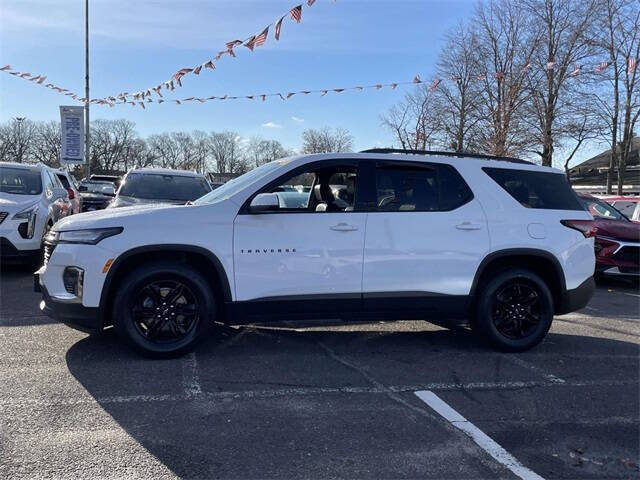 2022 Chevrolet Traverse LT Leather