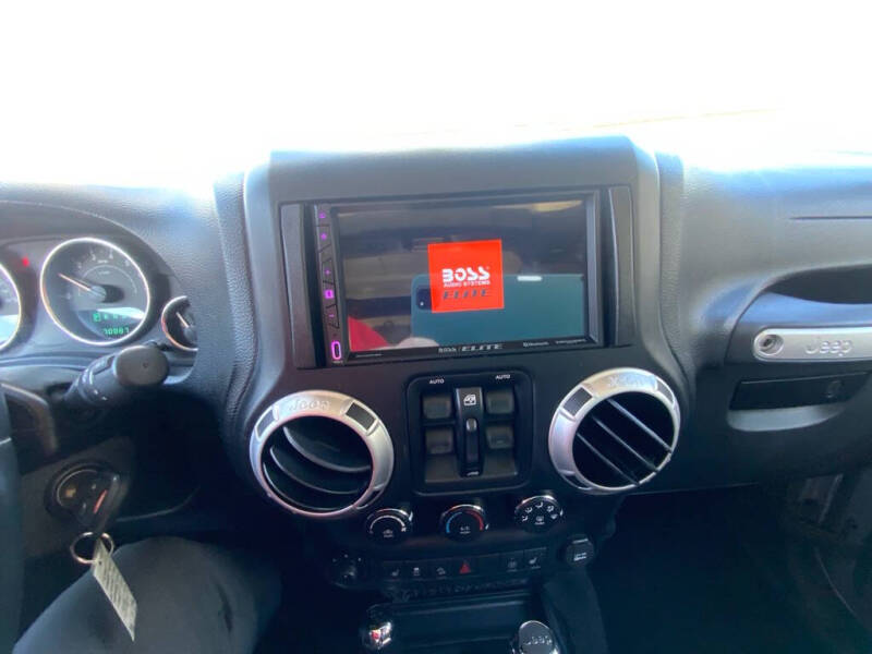 2013 Jeep Wrangler Unlimited Sahara