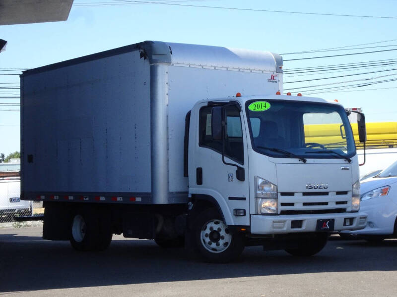 2014 Isuzu NPR HD null photo 2