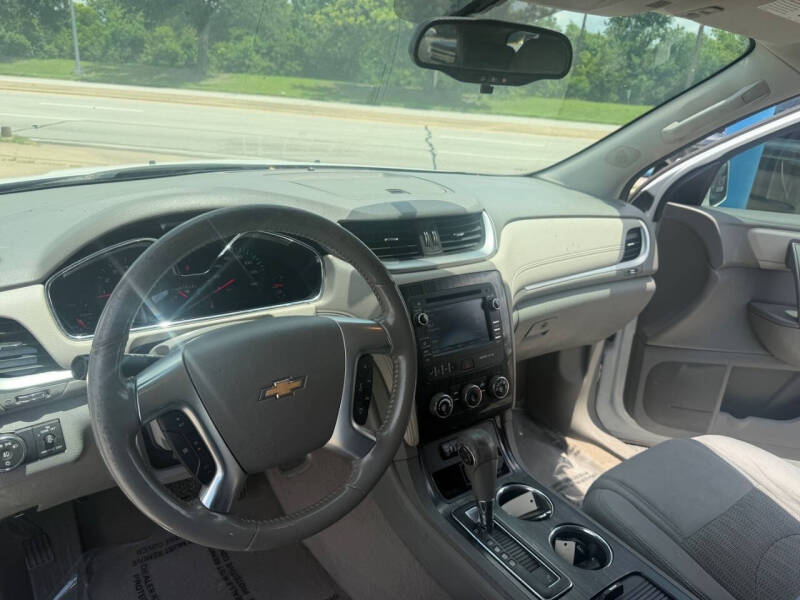 2017 Chevrolet Traverse LT