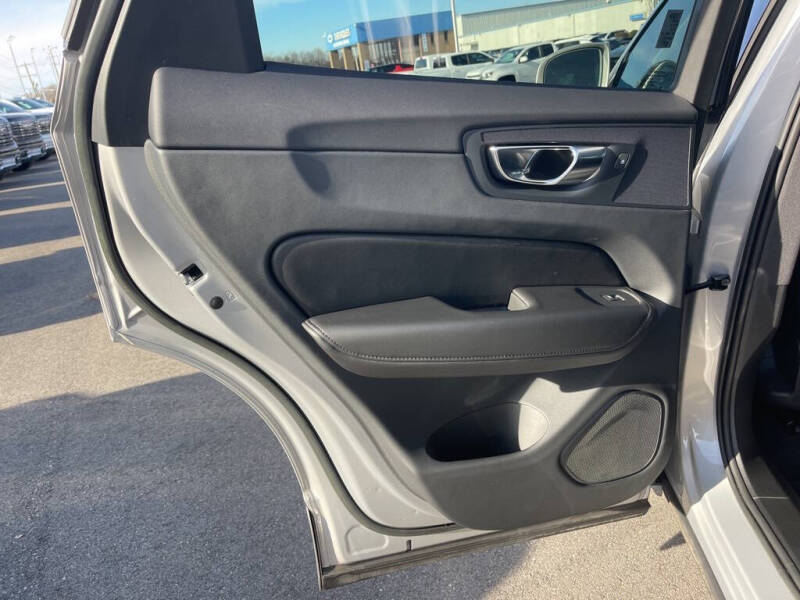 2023 Volvo XC60 B5 Core