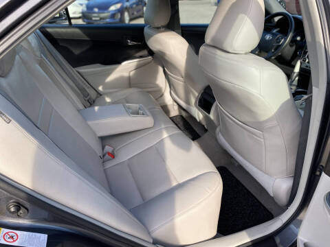 2013 Toyota Camry Hybrid LE