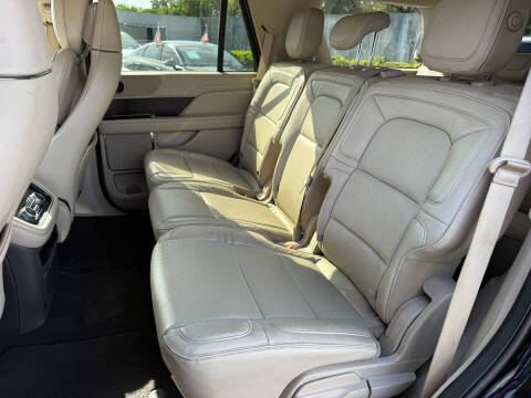 2018 Lincoln Navigator Select
