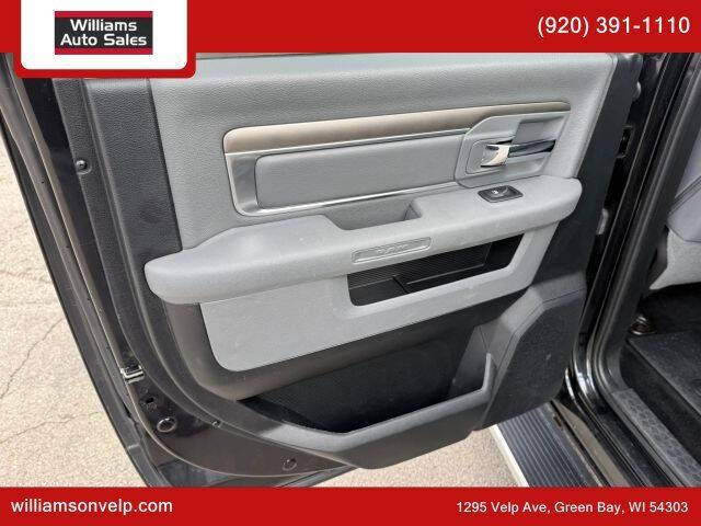 2017 RAM 1500 SLT