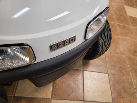 2021 E-Z-GO RXV Elite    Lithium