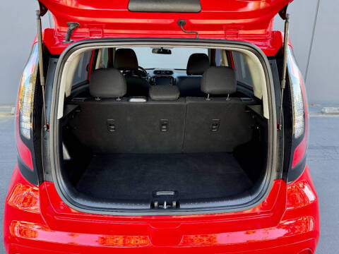 2019 Kia Soul +