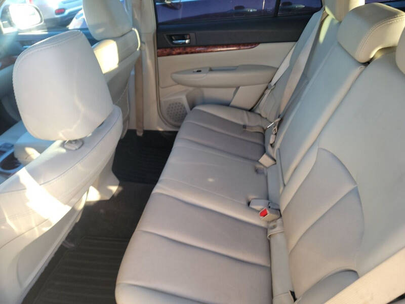 2012 Subaru Outback 2.5i Limited