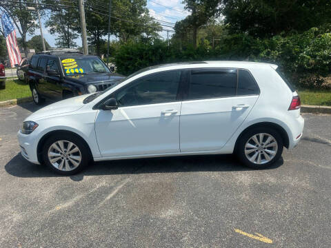 2018 Volkswagen Golf TSI SE