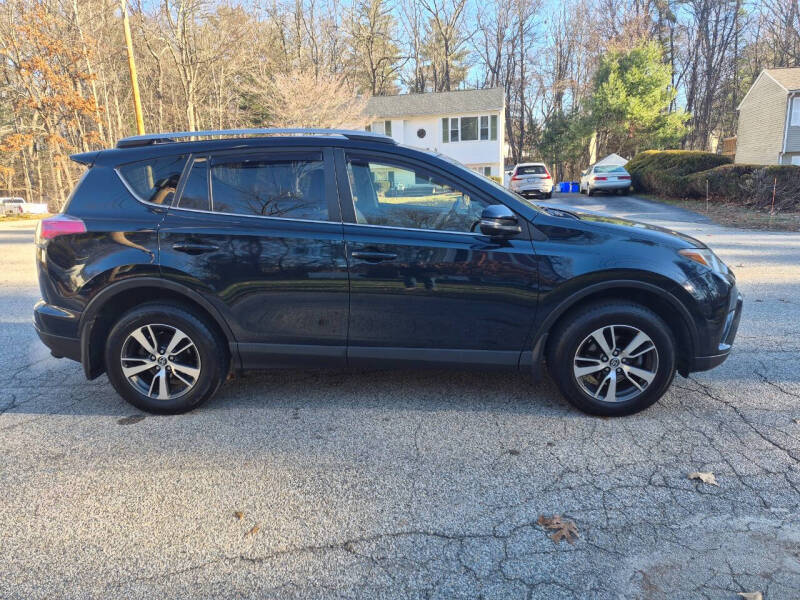 Image of 2018 Toyota RAV4 XLE