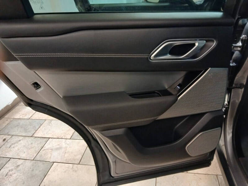 2022 Land Rover Range Rover Velar P250 R-Dynamic S