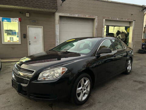 2010 Chevrolet Malibu for sale at Global Auto Finance & Lease INC in Maywood IL