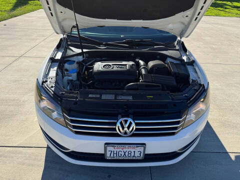 2015 Volkswagen Passat 1.8T SE