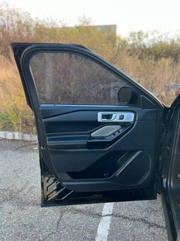 2021 Ford Explorer ST