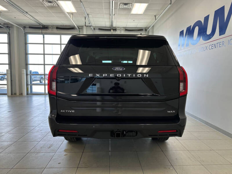2026 Ford Expedition MAX Active