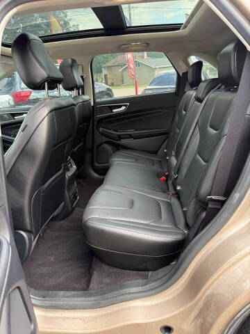 2020 Ford Edge Titanium