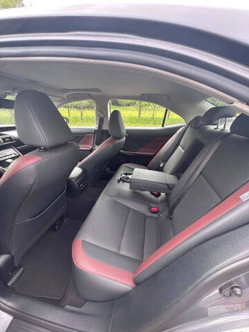 2017 Lexus IS 300