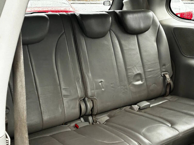 2007 Hyundai Entourage