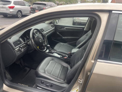 2016 Volkswagen Passat 1.8T SE