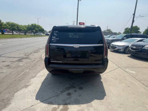 2015 Cadillac Escalade Luxury