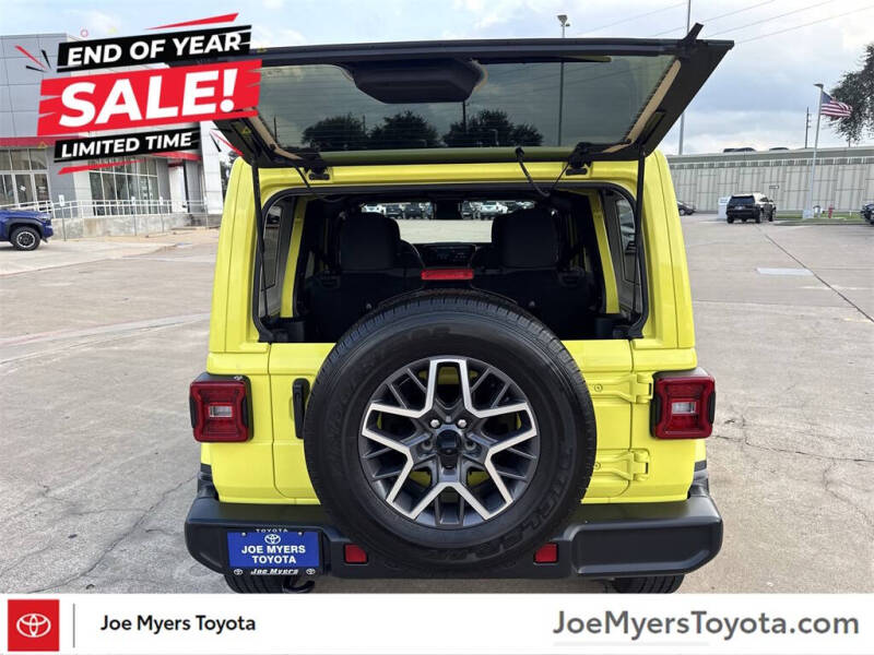 2024 Jeep Wrangler Sahara