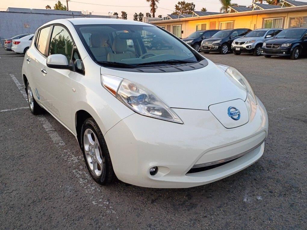 White 2011 Nissan LEAF SL SL 4dr Hatchback 1