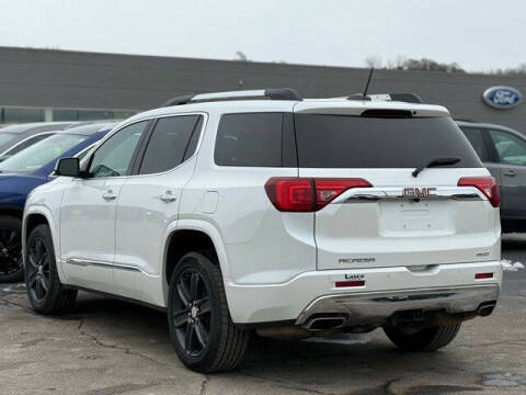 2017 GMC Acadia Denali
