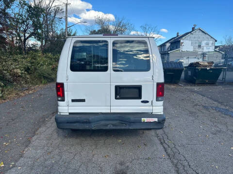 2010 Ford E-Series E-250