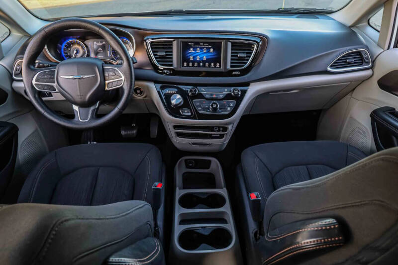 2019 Chrysler Pacifica L