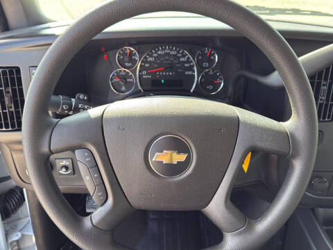 2025 Chevrolet Express 2500
